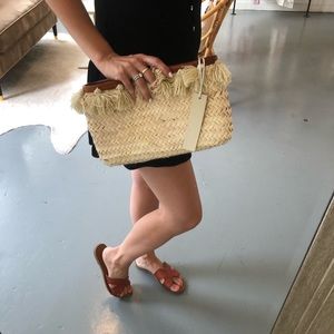 Tassel Straw Woven Clutch